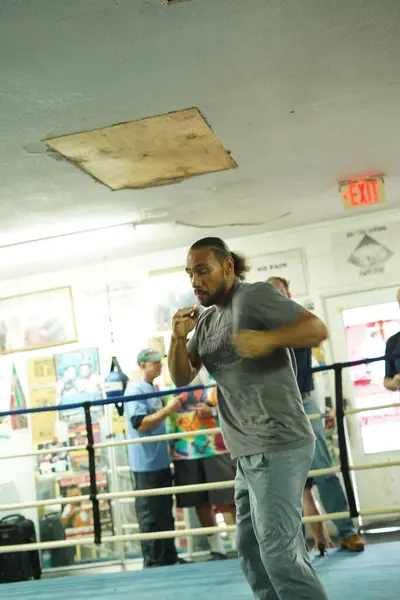 Boxer Keith One Time Thurman Ett Pressevenemang Hans Gym Innan — Stockfoto