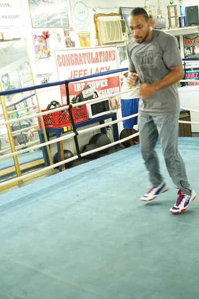 Boxer Keith One Time Thurman Ett Pressevenemang Hans Gym Innan — Stockfoto