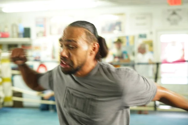 Boxer Keith One Time Thurman Egy Sajtóesemény Során Tornaterem Előtt — Stock Fotó