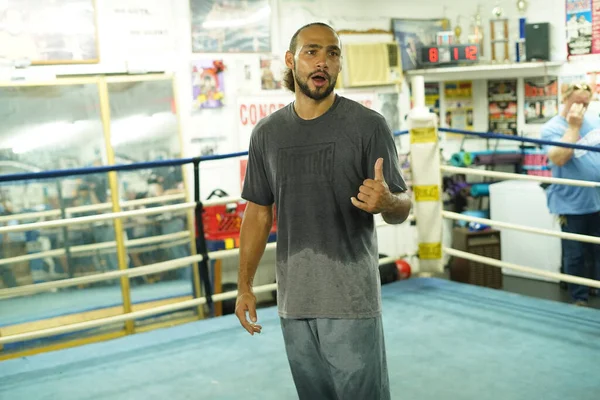 Boxer Keith One Time Thurman Während Einer Pressekonferenz Seinem Fitnessstudio — Stockfoto