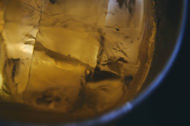 Hafif arkaplanda makro buz küpleri