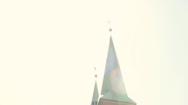 Nuremberg 'deki St. Lawrence Kilisesi. Güzel bir gün uykucu bir gün