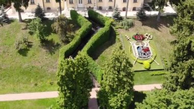 Parkta İHA uçuşu ve Lviv 'deki Aziz George Kilisesi.