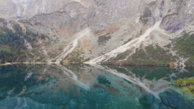 Deniz Gözü Gölü üzerinde İHA uçuşu. Polonya 'nın güzel manzarası