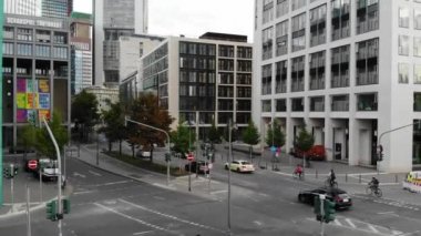 31 Temmuz 2019 'da Framfurt' taki tapınakların üzerindeki insansız hava aracı.