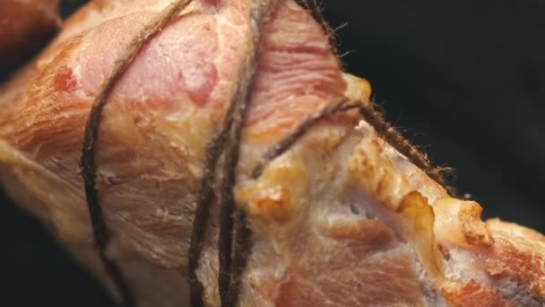 Il prosciutto è cotto a casa. Prosciutto molto gustoso — Video Stock