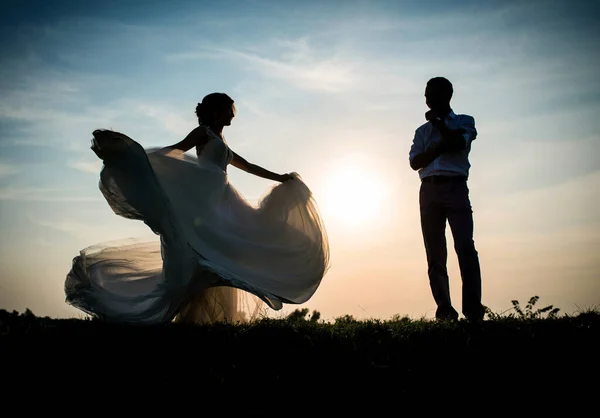 Bride Dances Lush Dress Sunset — Stock Photo, Image