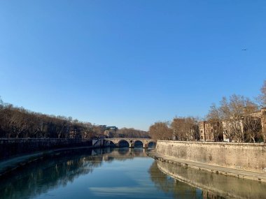 Tevere Nehri, Roma, İtalya 'da kış