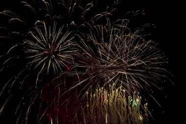 Güzel havai fişek patladı 