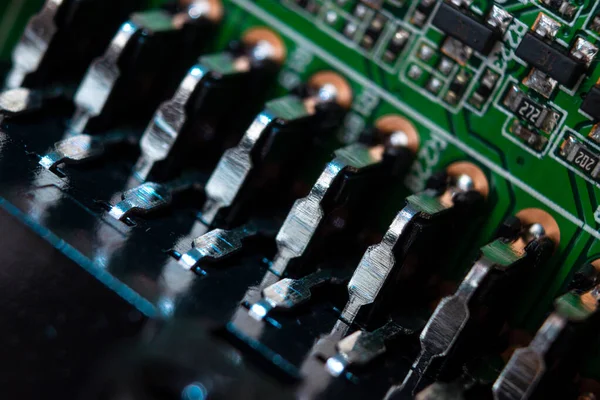 Dijital set-top kutusunun elektronik panosunun üç boyutlu görüntüsü, anakart