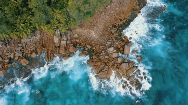 Voo Drone Aéreo Sobre Pedras Granito Perto Anse Bazarca Praia — Vídeo de Stock