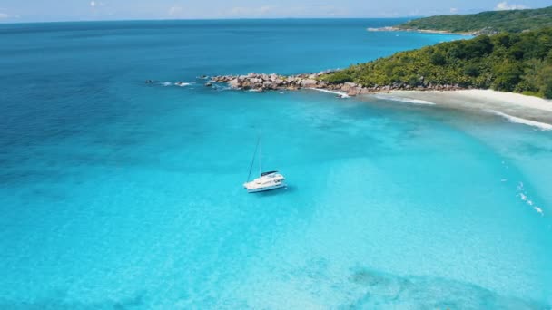 Seyşeller Yatındaki Hava Aracı Görüntüleri Turkuaz Suda Digue Adası Lüks — Stok video