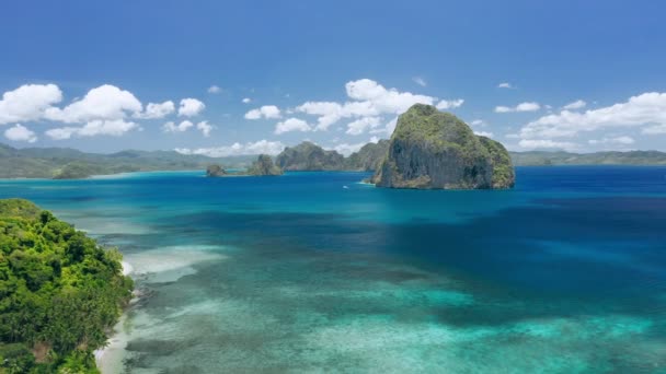 Aerial Drone View Huge Pinagbuyutan Island Clouds Shadow Moving Ocean — Stock Video