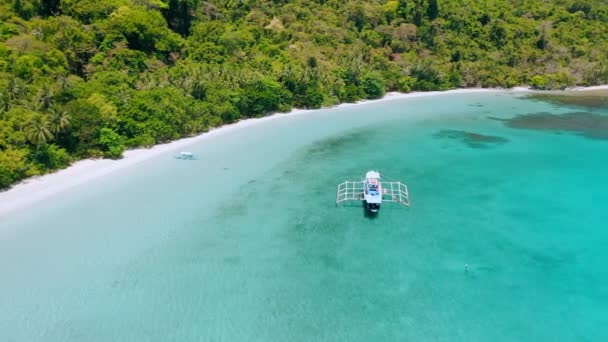 ภาพทางอากาศของเกาะกระโดดเร องเท ยวใกล ชายหาดทรายเขตร อนในทะเลทรายส าเง นเทอร ควอยส ลาก าเอล — วีดีโอสต็อก