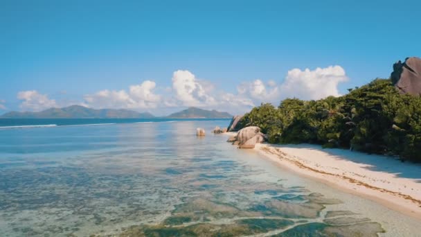 Felvétel Egyedülálló Trópusi Anse Forrás Dargent Strand Digue Sziget Seychelles — Stock videók