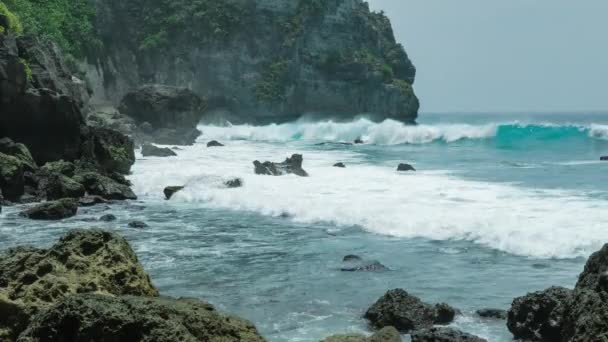 Ocean Waves Hitting Tembeling Coastline Nusa Penida Island Bali Indonesia Stock Footage