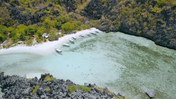 Temps Repos Sur Plage Étoilée Sur Île Tapiutan Près Matinloc — Video
