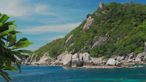 Tanote Bay Sunny Day Blue Bay Huge Granite Rocks Koh — 비디오