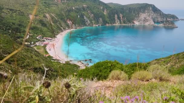 Video Incredible Beaches Kefalonia Island Mountains Lush Greenery Surrounding Petani — Stock Video