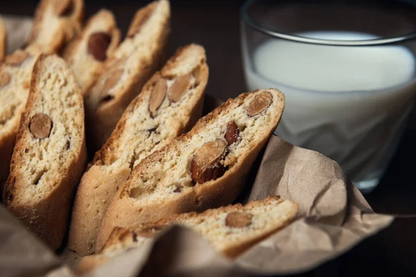 Homemade Italian Cookies Cantuccini Almond Seeds Metal Box Brown Crumpled — стокове фото