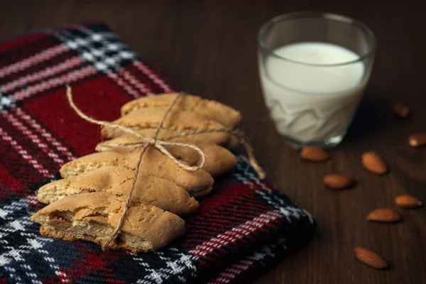 Homemade Italian Cookies Cantuccini Checkered Napkin Almond Seeds Glass Milk — стокове фото