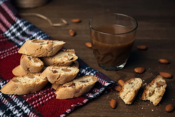Homemade Italian Cookies Cantuccini Checkered Napkin Almond Seeds Glass Cocoa — стокове фото