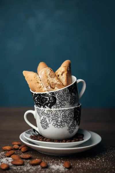 Homemade Italian Cookies Cantuccini Teacup Almond Seeds Sugar Powder — стокове фото