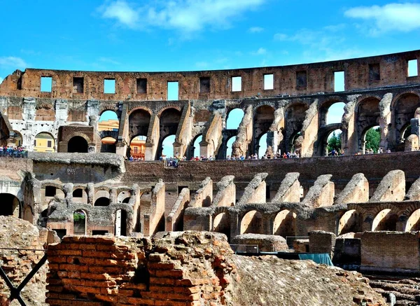 ローマのコロッセオ その壮大なインテリア建築のいくつかの詳細 — ストック写真