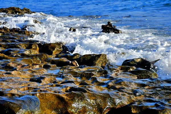 Medano Sular Çekildiğinde Kayalar Birikintileri — Stok fotoğraf