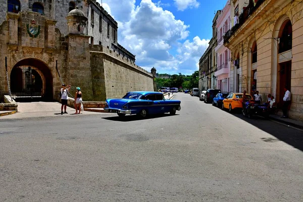 Havana Nın Güzel Renkli Sokakları Şehrin Kuruluşunun 500 Yıldönümü — Stok fotoğraf