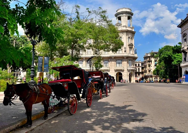 Güzel köşeler ve renkli sokaklar, Havana 'nın beş yüzüncü yıldönümü.