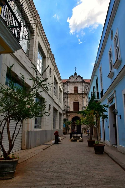 Güzel köşeler ve renkli sokaklar, Havana 'nın beş yüzüncü yıldönümü.
