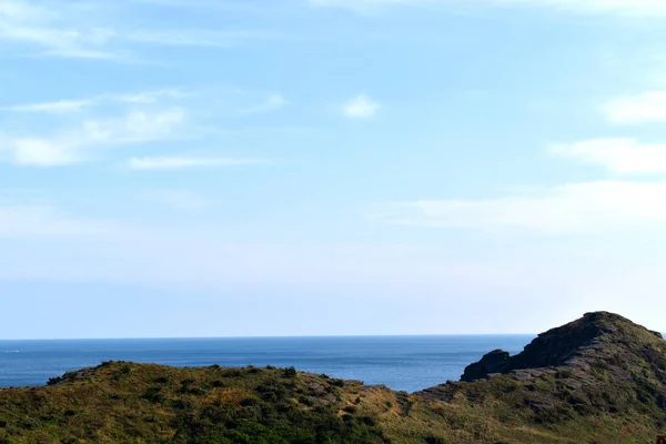 Hintergrund Mit Hügel Und Meer — Stockfoto