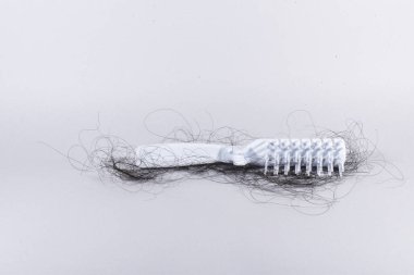 Saç dökülme sorunları çok fazla.