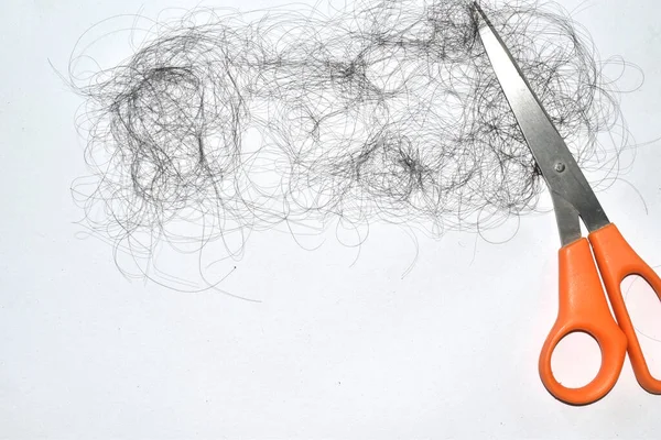 Saç dökülme sorunları çok fazla.