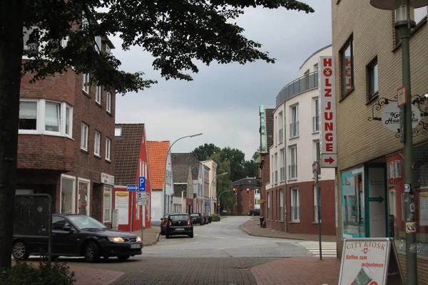 Rustige Straat Een Kruispunt Een Duits Stadje — Stockfoto