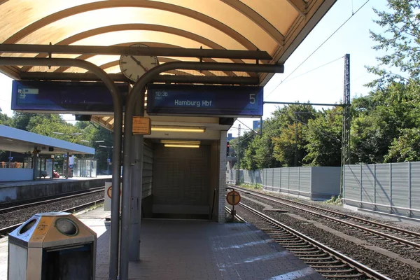 Bahnsteig Hamburger Bahnhof — Stockfoto