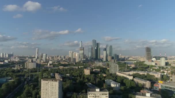 Vuelo Aéreo Centro Negocios Moscú Hermosa Vista Los Rascacielos Capital — Vídeo de stock