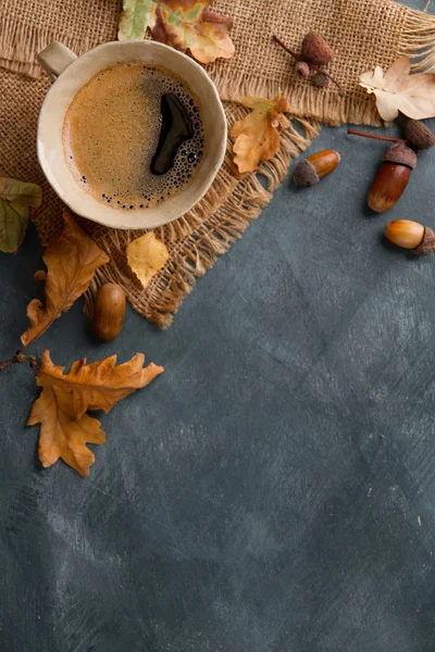 Varmt kaffe i mugg — Stockfoto