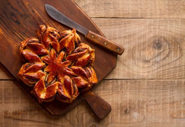 Mantar ev yapımı tatlı ekmek