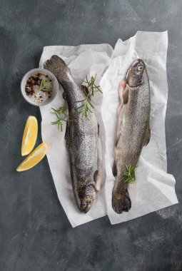 Lezzetli taze balık (alabalık) 