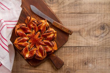 Mantar ev yapımı tatlı ekmek