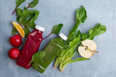 Sebze ve meyve güler yüzlü şişe