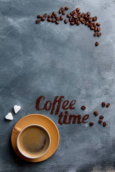 Coffee composition with cup and coffee bean — Stock Photo, Image