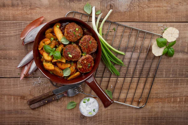 Domuz eti ya da hindi köfte 