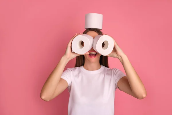 Similing Adult Brunette Girl Good Spirits Making Fun Toilet Paper — Stock Photo, Image