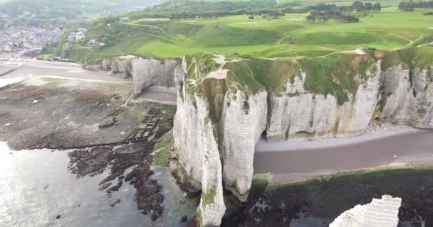 Scogliere Gesso Etretat Normandia Francia Con Arco Naturale Porte Aval — Video Stock