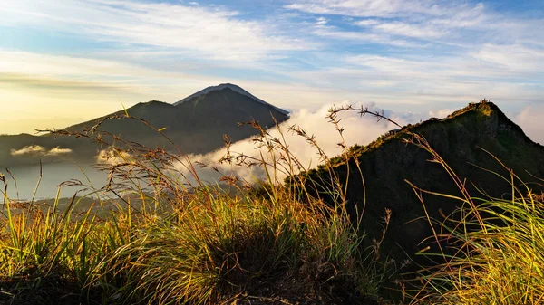 Lake Foot Volcano Huge Mountains Volcano — Stock Photo, Image
