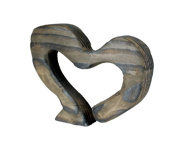 Tahta kara kalp beyaz arka planda izole edilmiş.