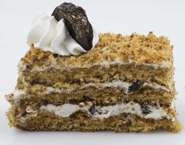 Üstünde lokum olan bir parça pasta.